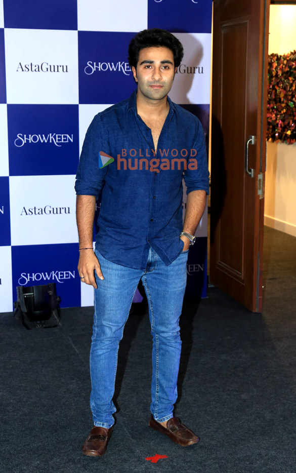 photos suhana khan gauri khan zoya akhtar shweta bachchan nanda and others were snapped at astaguru 25