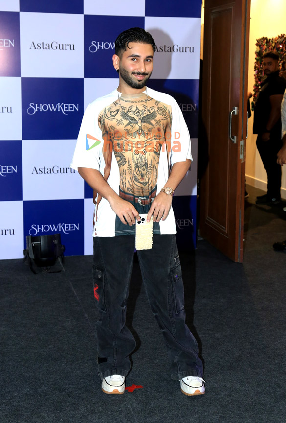 photos suhana khan gauri khan zoya akhtar shweta bachchan nanda and others were snapped at astaguru 32