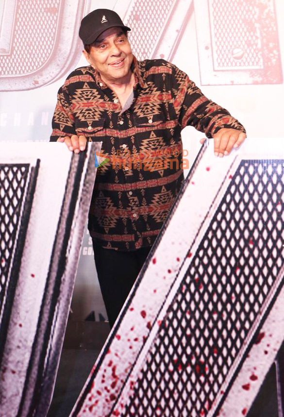 photos sunny deol randeep hooda and others grace the premiere of jaat 10399 2