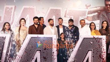 Photos: Sunny Deol, Randeep Hooda and others grace the premiere of Jaat