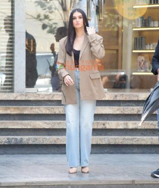 Photos: Tara Sutaria snapped while shooting in Bandra
