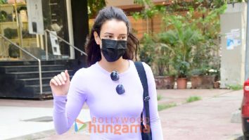 Photos: Triptii Dimri snapped outside a gym in Khar