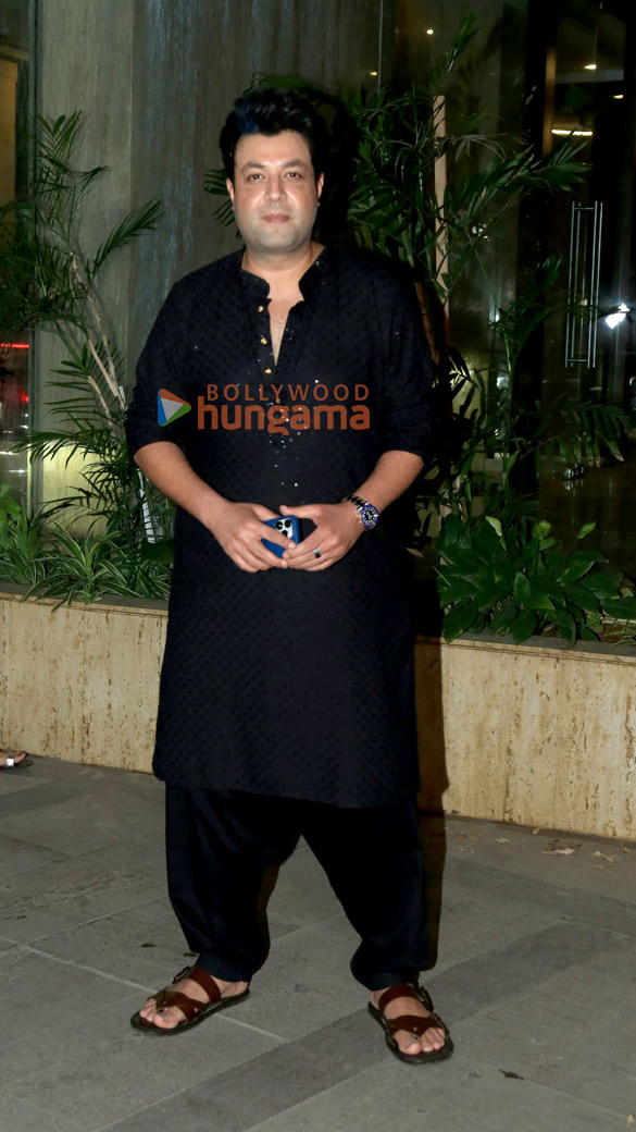 photos varun dhawan farah khan sussanne khan and others snapped at huma qureshis housewarming and eid party 5