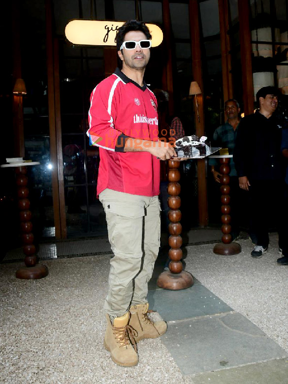 photos varun dhawan celebrates his birthday in advance with a special meet and greet with fans 1