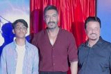 Sr. & Jr. Devgn slaying it with style at ‘Maa’ trailer launch