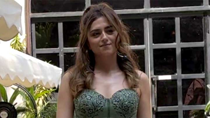 Beautiful! Ridhi Dogra poses for paps in a green outfit