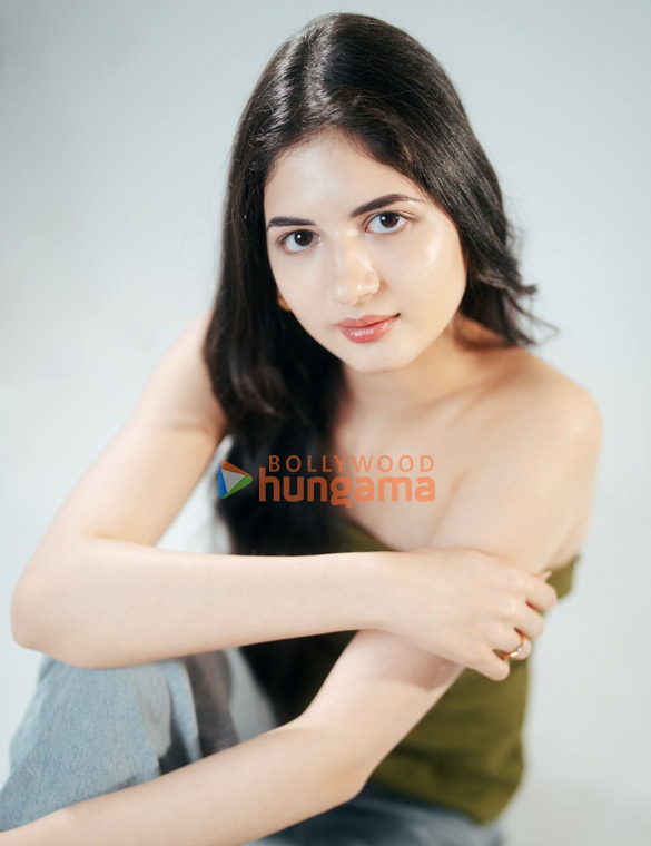 harshaali malhotra 4 10