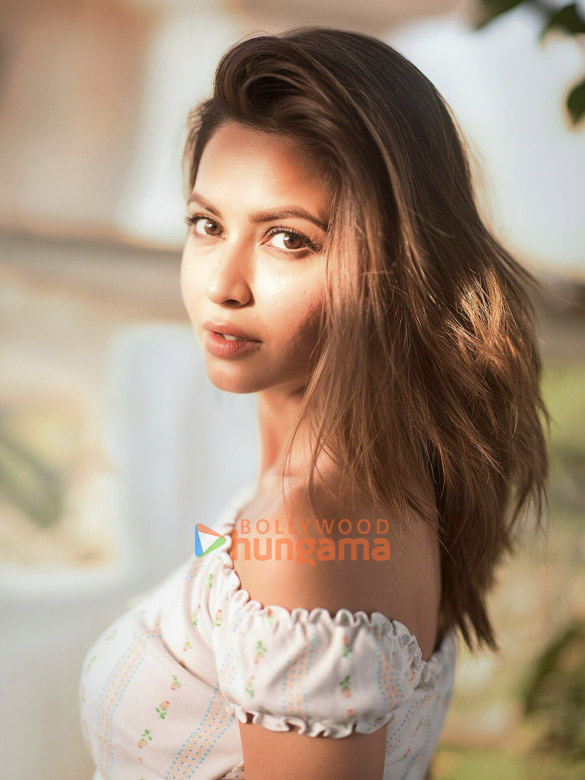 kriti kharbanda 1 65