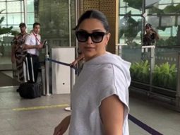 Mama Padukone papped at the airport