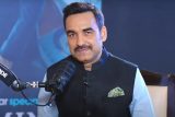 RAPID FIRE – (Photo Edition) Pankaj Tripathi Takes Us Through His Personal Photo Album