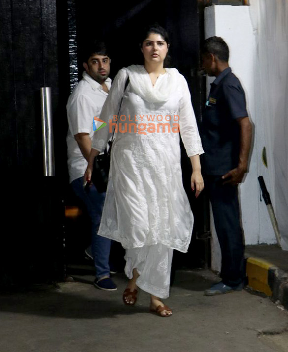 photos aamir khan arjun kapoor and others snapped at anil kapoors late mother nirmala kapoors house 5