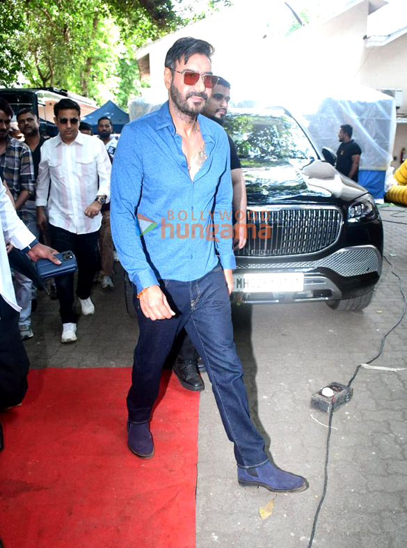 photos ajay devgn snapped at mehboob studio in bandra 6