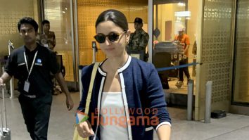 Photos: Alia Bhatt snapped at the airport