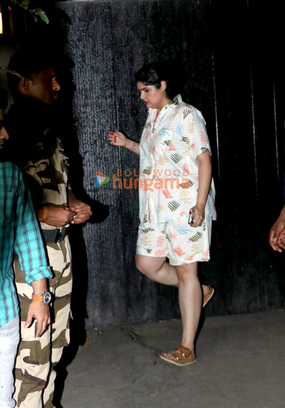 photos anil kapoor arjun kapoor harsh varrdhan kapoor padmini kolhapure and baba azmi snapped at boney kapoors house 5