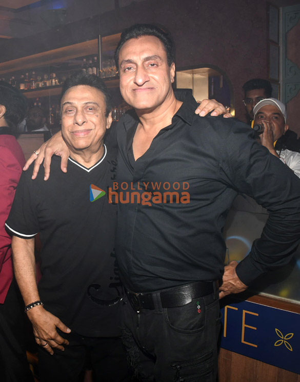 photos celebs grace vindu dara singhs birthday bash 4