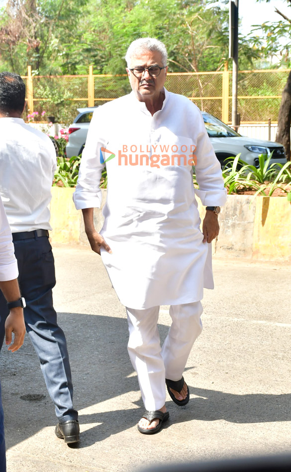 photos celebs snapped at the funeral of the late nirmala kapoor 6