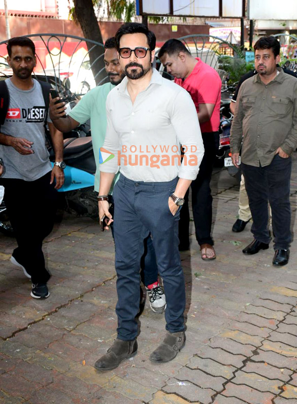 photos emraan hashmi and vishal bhardwaj attend the book launch of s hussain zaidis from karachi to dubai 2