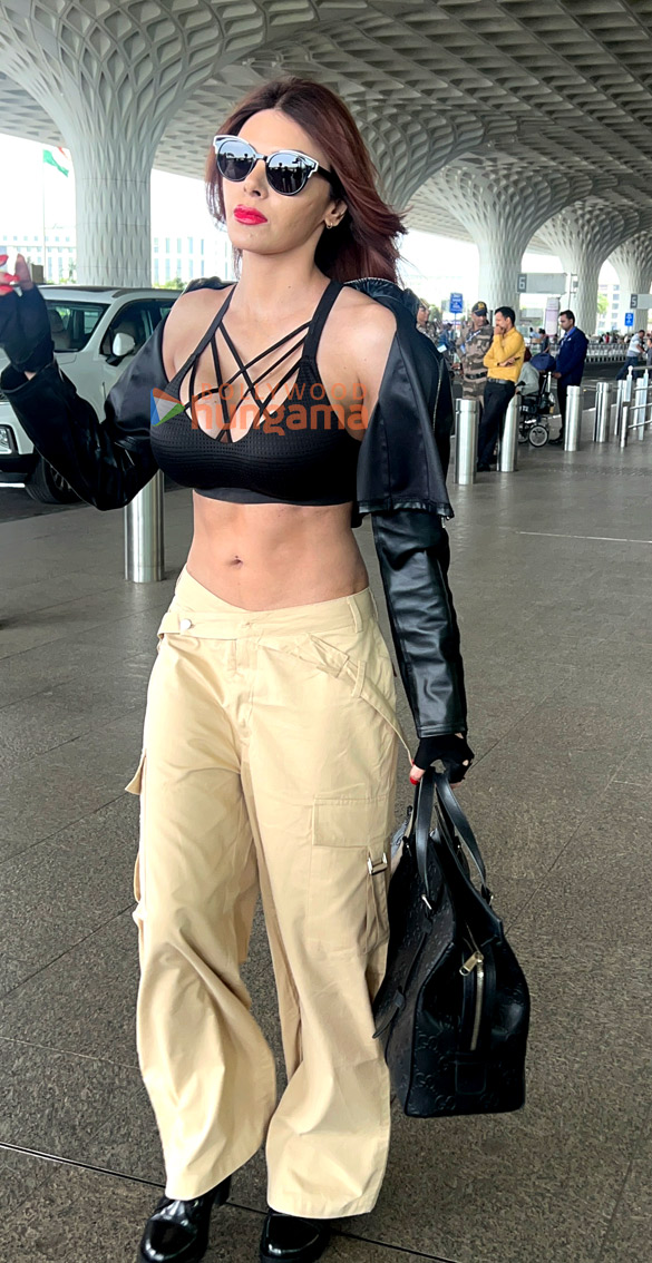 Photos: Huma Qureshi and Sherlyn Chopra snapped at the airport Photos: Huma Qureshi and Sherlyn Chopra snapped at the airport