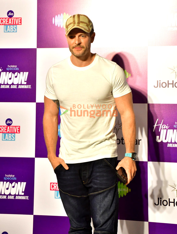 photos jacqueline fernandez neil nitin mukesh sonu nigam boman irani and others grace the musical night of hai junoon 2