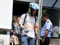 Photos: Kunal Kemmu and Soha Ali Khan snapped with their daughter Inaya at outside a restaurant in Bandra