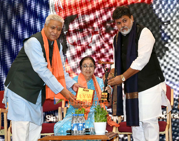 photos nyra banerjee anu agarwal and others honoured at the 17th newsmakers achievers awards 4