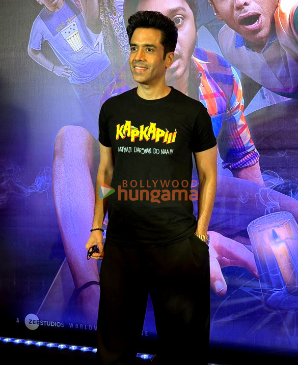 photos shreyas talpade tusshar kapoor and others snapped at kapkapiii trailer launch 2