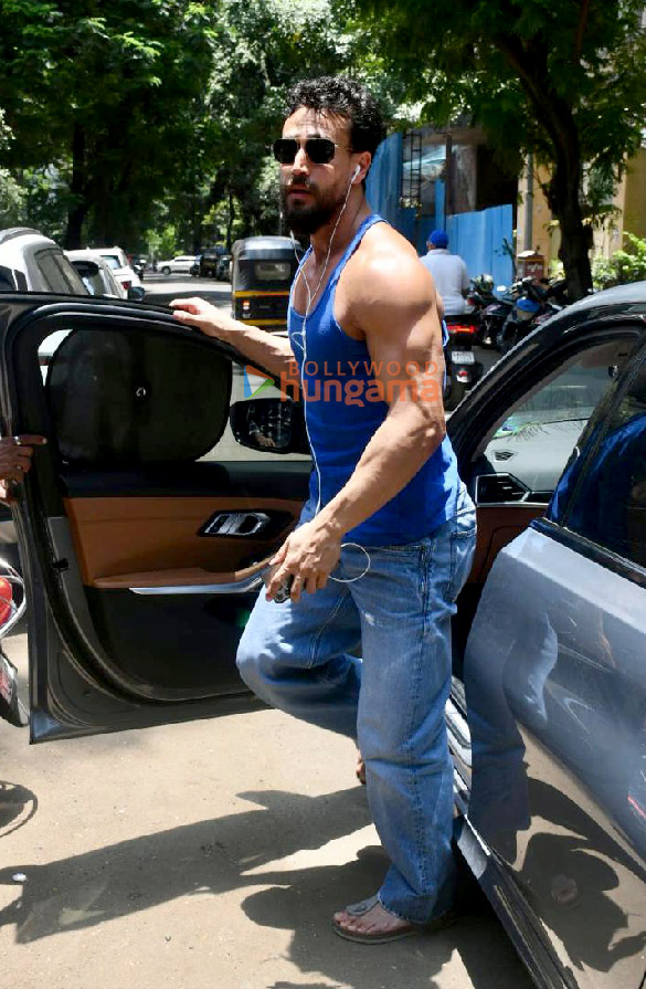 Photos: Tiger Shroff snapped outside a salon in Bandra