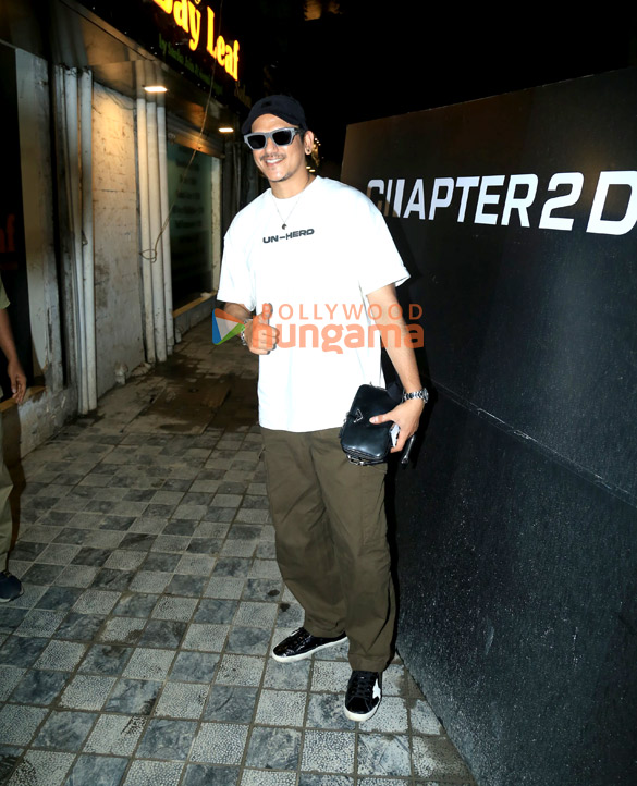 photos vijay varma rhea chakraborty and showik chakraborty snapped in bandra 1