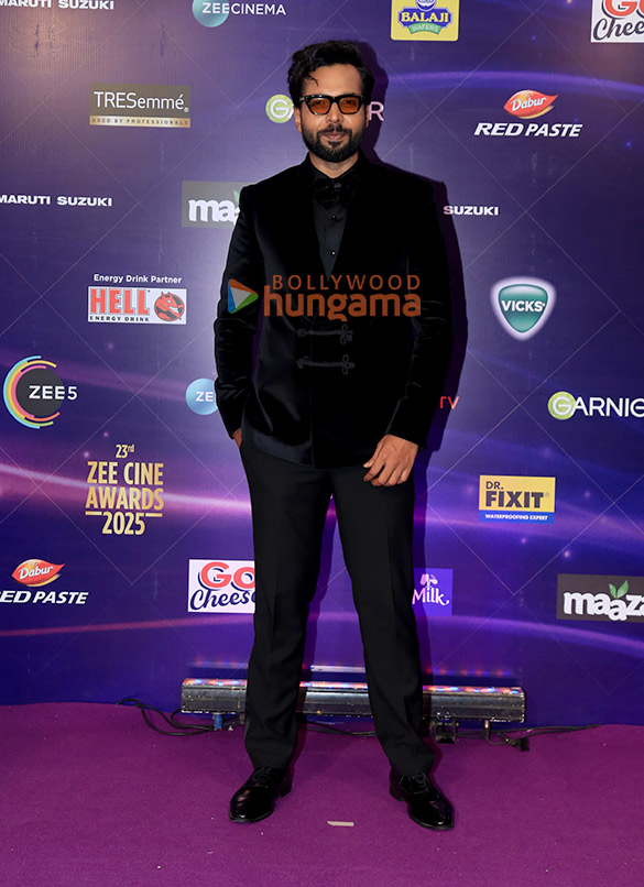 photos vikrant massey aparshakti khurana and others grace the zee cine awards 2025 43