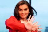 Rocking the short hair like a queen! Tara Sutaria