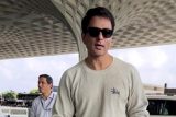 Sonu Sood having a warm chitchat with the paps