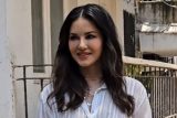 Sunny Leone spotted on a bright sunny day