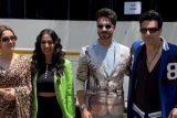 Vicky Ankita Krushna & Kashmera pose all together