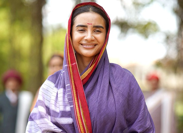 Patralekhaa reflects on portraying Savitribai Phule as Phule completes one month in theatres; says, “It honestly feels surreal that Phule is still running in its fifth week”
