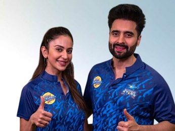 Rakul Preet Singh and Jackky Bhagnani to be honored as ‘Fit India Couple’ on World Yoga Day Rakul Preet Singh and Jackky Bhagnani to be honored as ‘Fit India Couple’ on World Yoga Day