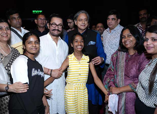आमिर खान ने दिल्ली में सीतारे ज़मीन पेरफेलस यूएन के राजदूतों की स्टार-स्टूडेड स्क्रीनिंग की मेजबानी की