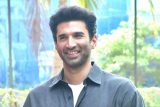 Most ROMANTIC thing Aditya Roy Kapur did was…!