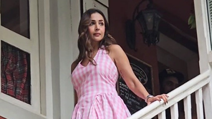 malaika arora pink dress A true style icon, Malaika Arora (@malaikaaroraofficial) believes in  experimenting and adapting when it comes to finding ones personal style.  She shares, Over the years, my style has transformed.