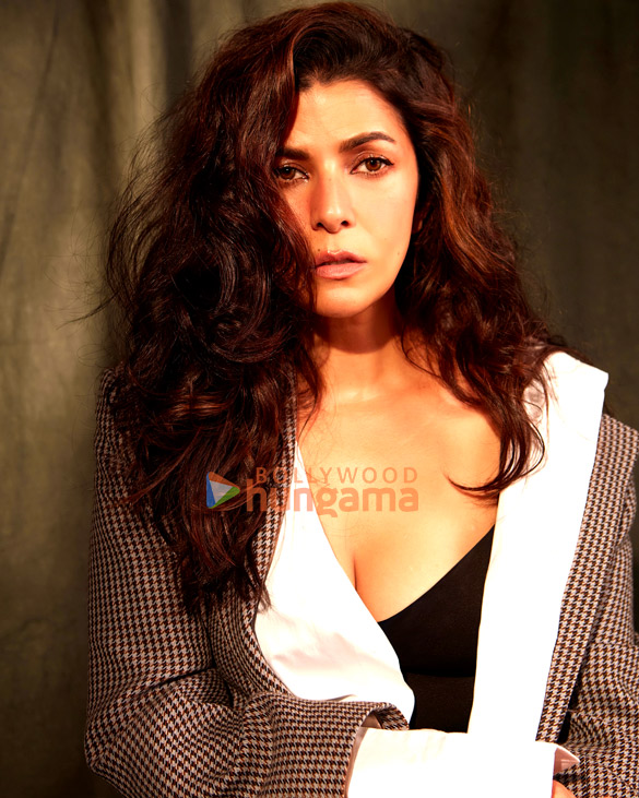 nimrat kaur 1 21