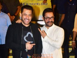 Photos: Aamir Khan, Salman Khan, Tiger Shroff, Genelia Deshmukh, Vicky Kaushal and others grace the premiere of Sitaare Zameen Par