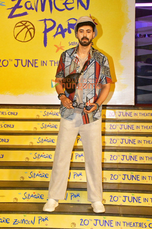 photos aamir khan salman khan tiger shroff genelia deshmukh vicky kaushal and others grace the premiere of sitaare zameen par 5