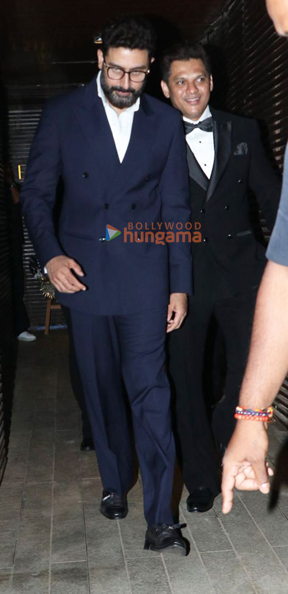 photos abhishek bachchan snapped in juhu 5