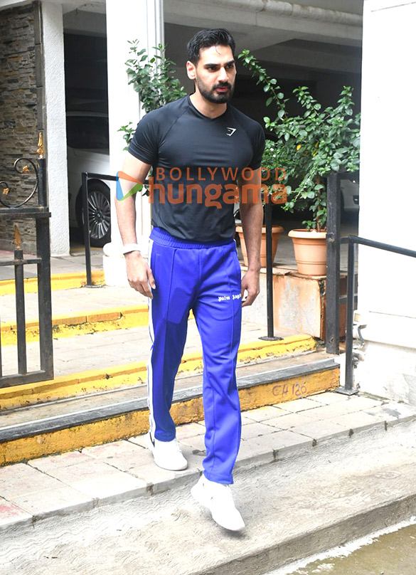 photos ahan shetty snapped outside a clinic in khar 2