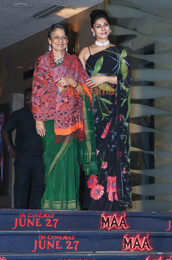 photos ajay devgn rohit shetty kajol and others grace the premiere of maa 1010 1