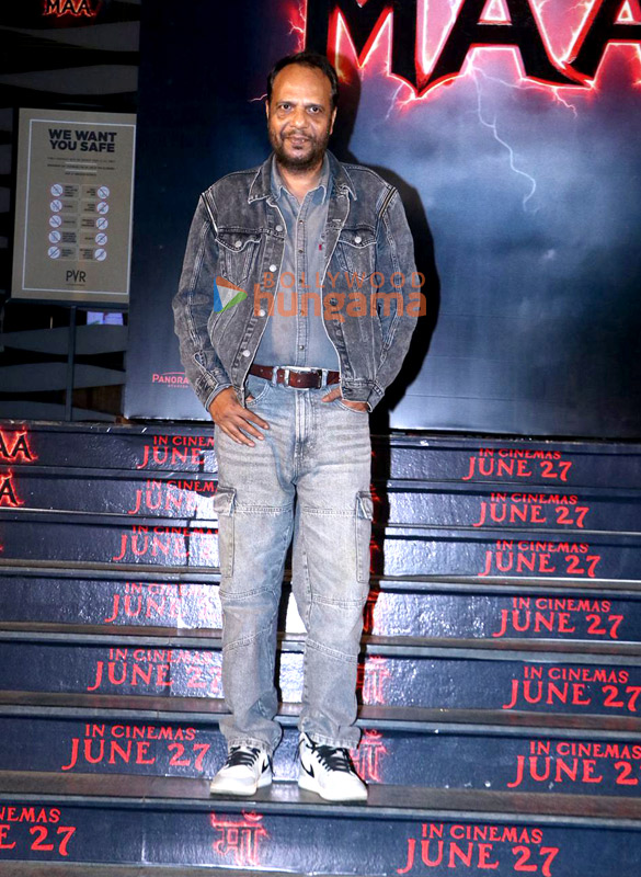 photos ajay devgn rohit shetty kajol and others grace the premiere of maa 17