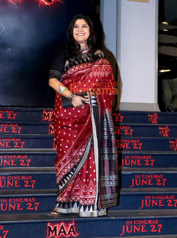 photos ajay devgn rohit shetty kajol and others grace the premiere of maa 5