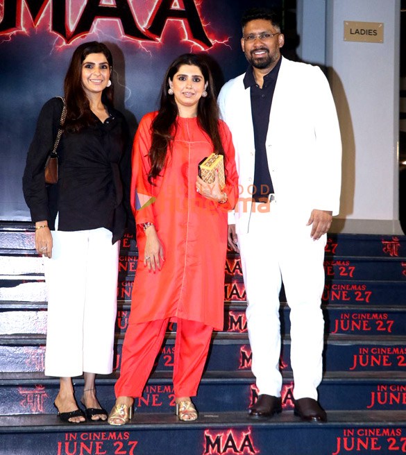 photos ajay devgn rohit shetty kajol and others grace the premiere of maa 9533 6