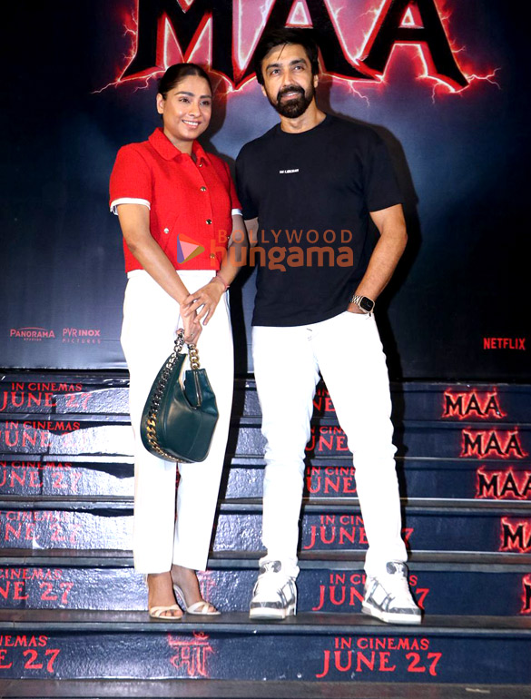 photos ajay devgn rohit shetty kajol and others grace the premiere of maa 959 1