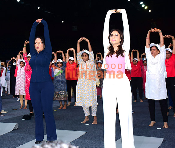 photos arjun kapoor nushrratt bharuccha attend amruta fadnavis yoga day with 1000 marginalised women 9