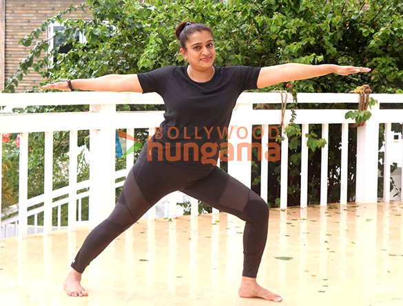 photos dharmendra marks world yoga day at his lonavala farmhouse along with actress ekta jain 8